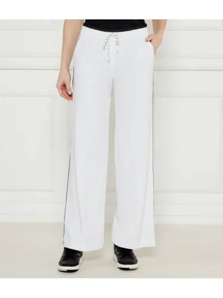 Marc Cain Pantaloni Welcom | flare fit alb