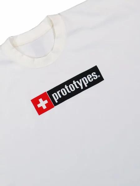 Tricou Prototypes cu autograf alb