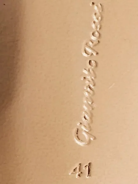 Lodičky Gianvito Rossi s otevřenou patou černé