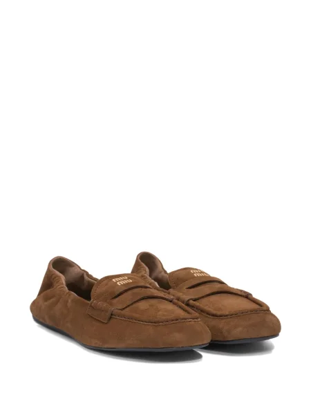 Pantofi loafer Miu Miu din piele de căprioară maro