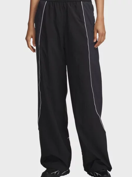 Спортивные штаны Under Armour черные