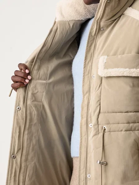 Кожаная куртка Guess