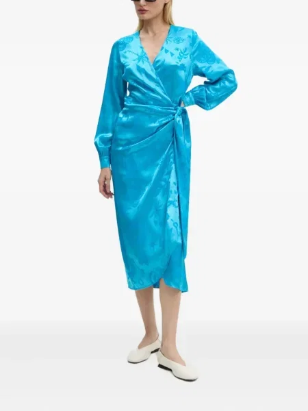 Rochie midi Never Fully Dressed până la genunchi de costum albastru