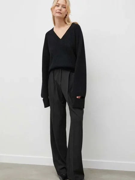 Шерстяной свитер Herskind черный