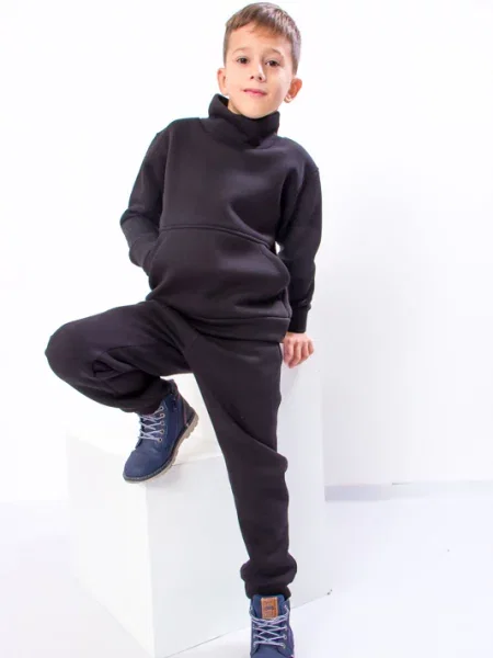 Костюмный костюм носи своє черный