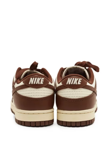 Top Nike maro
