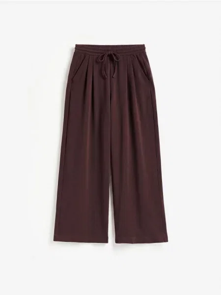 Reserved Pantaloni de trening cu croi larg maro-închis maro