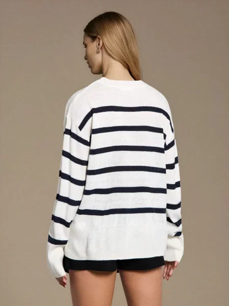 Смугастий светр білий