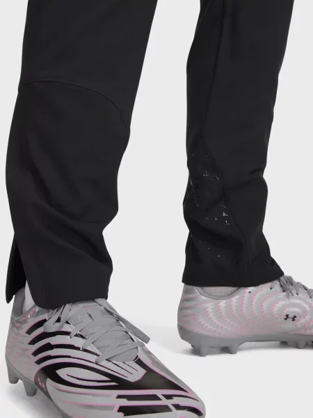 Спортивные штаны Under Armour черные
