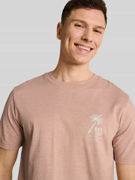 T-shirt o kroju regular fit z czystej bawełny Tom Tailor Denim pomarańczowa
