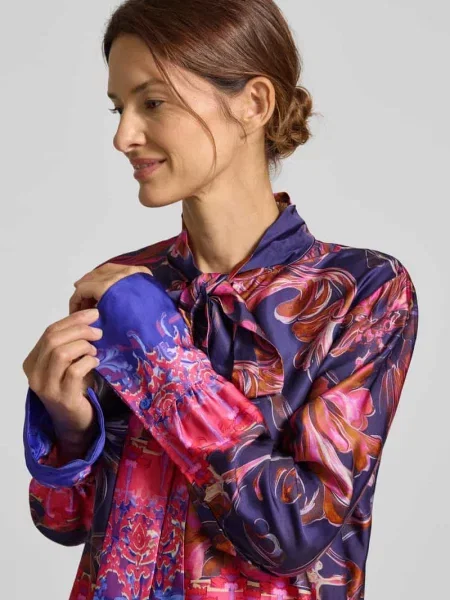 Bluzka o kroju regular fit z wiązanym detalem Miss Goodlife
