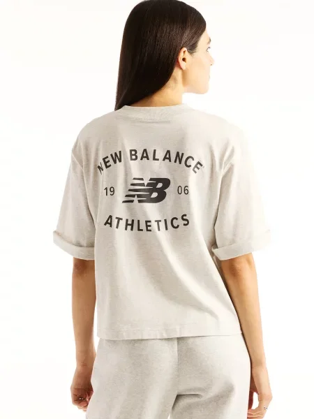 Футболка New Balance бежева