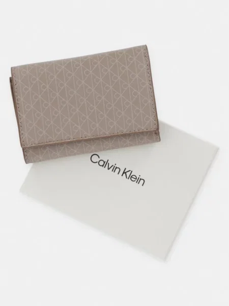 Calvin Klein női RFID pénztárca bézs