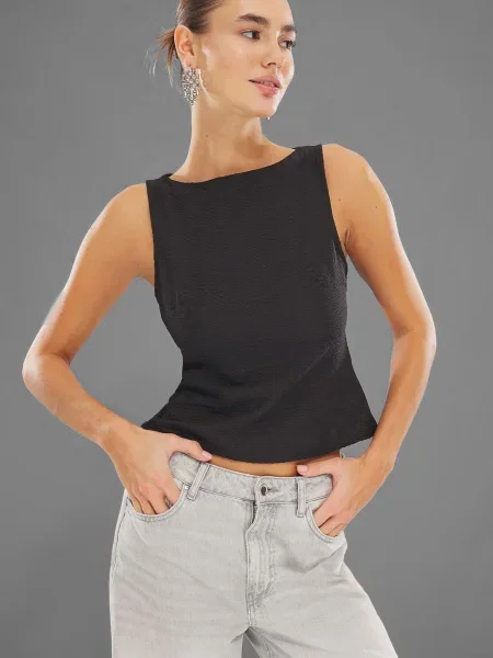 Trendyol Top črna