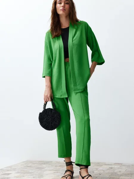 Pantaloni Trendyol verde