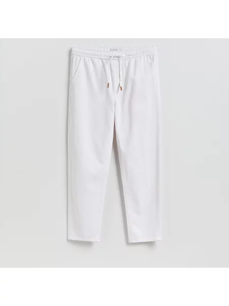 Reserved Džíny jogger fit bílá