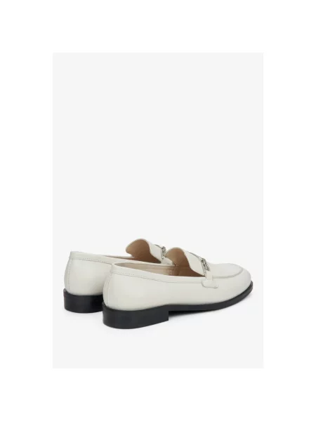 Лофери з пряжками шкіряні молочні Estro білі