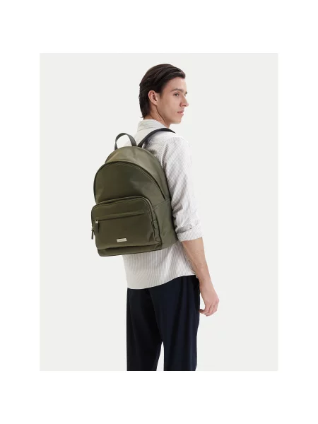 Ľadvinka Calvin Klein Sleek Round Backpack zelená