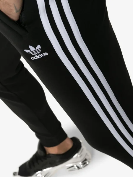Tricou Adidas cu broderie negru
