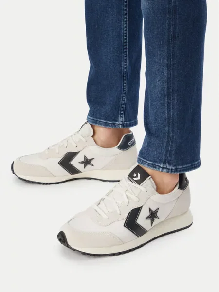Converse Сникърси Omega Trainer бежов