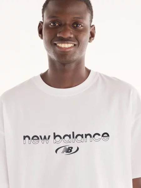 Футболка New Balance біла