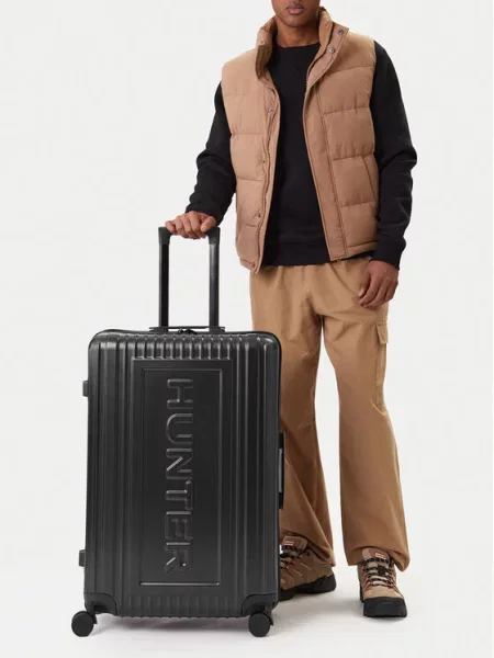 Большой чемодан Hunter черный