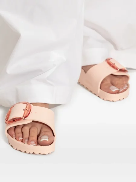 Papuci Birkenstock cu cataramă roz