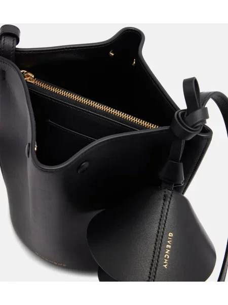 Pocnitură geantă Givenchy din piele negru