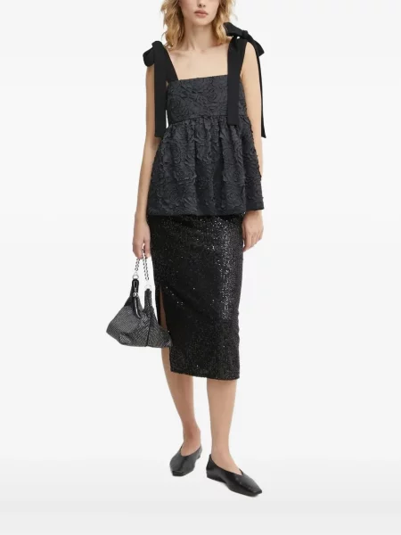 Блуза Stine Goya с панделка на цветя черно