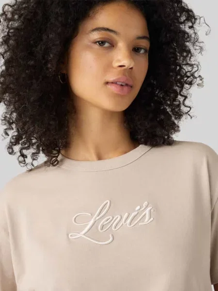 T-shirt o kroju relaxed fit z czystej bawełny z wyhaftowanym logo Levi's® 300