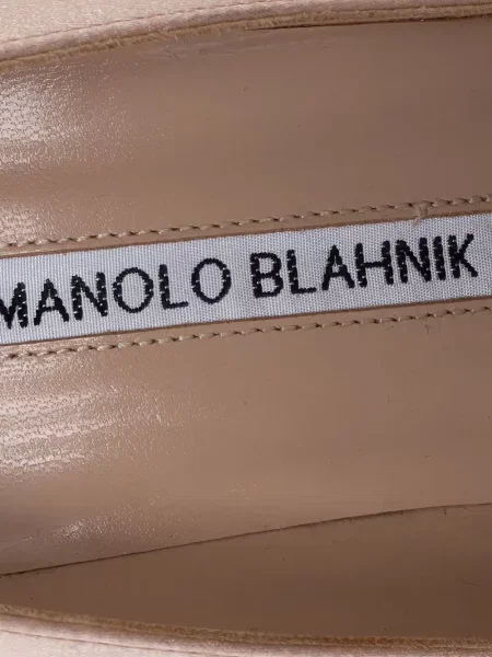 Полуотворени обувки Manolo Blahnik с кристали розово