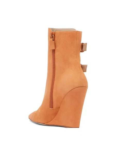 Botki Stuart Weitzman zamszowe na koturnie brązowe