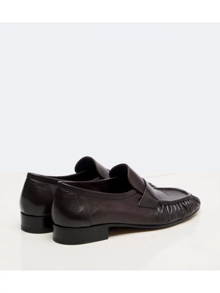 Usnjene loaferke The Row z volani rjava