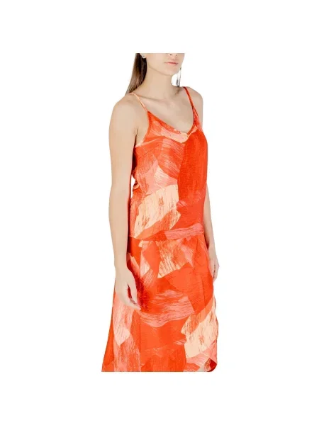 Maiou Vila portocaliu