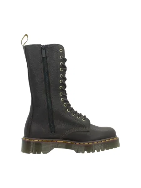 Pantofi Dr. Martens maro