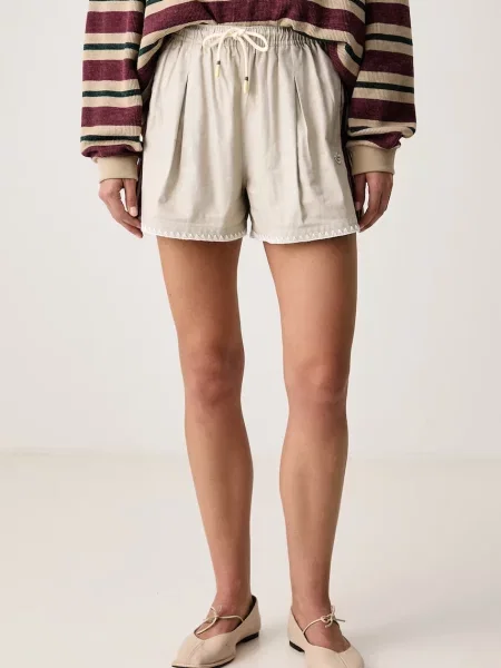 Adidas Originals pantaloni scurți pentru femei din Resort bej