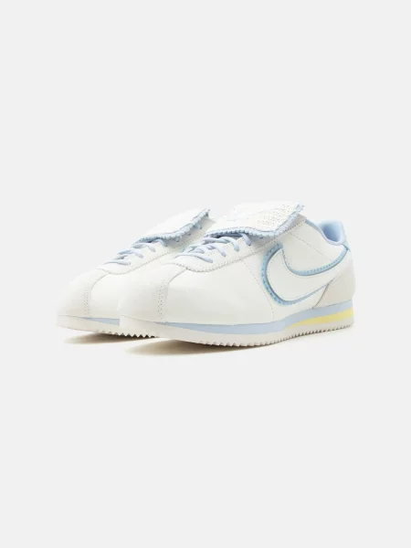Nike Sportswear Nízke tenisky CORTEZ svetlobéžová / svetlomodrá