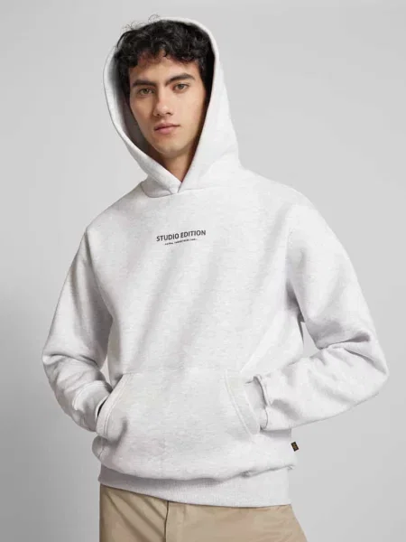Alpha Industries bluza z kapturem z nadrukiem szary