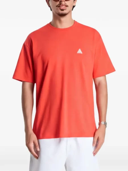 Tricou Nike de drumeție gri