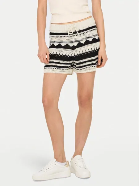 ONLY Шорти з тканини Merida чорний