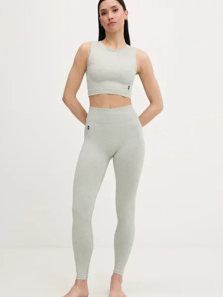 On топ для тренувань Studio