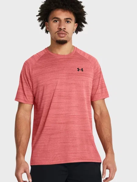 Тигровая спортивная футболка Under Armour розовая