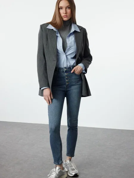 Skinny fit kavbojke Trendyol modra