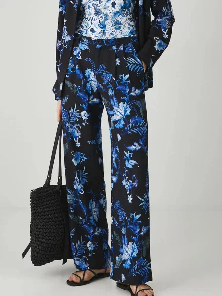 Панталон с лен Medicine с широка каройка със стандартна талия черно