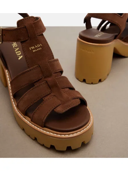 Sandale Prada din piele de căprioară cu platformă maro
