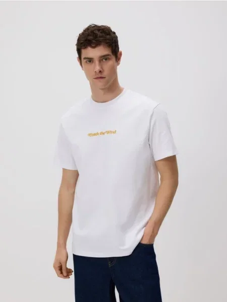 Reserved Tricou comfort cu imprimeu pe spate alb