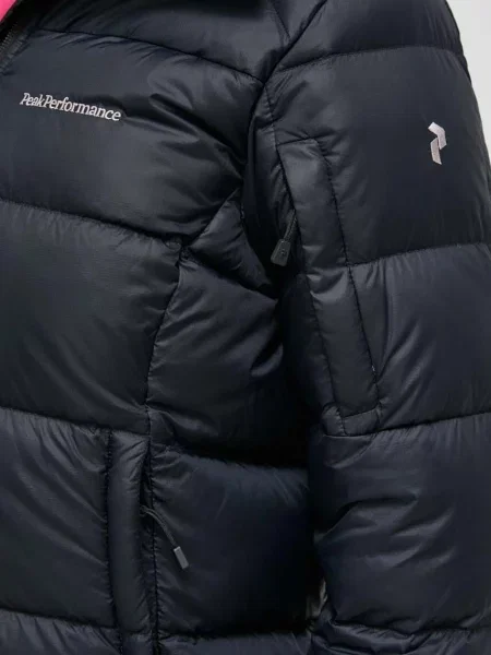 Peak Performance sportos pehelydzseki Frost fekete