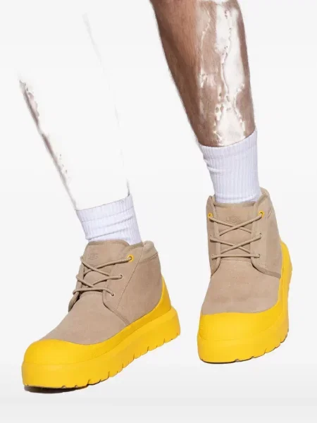 Botine Ugg cu șireturi din piele de căprioară