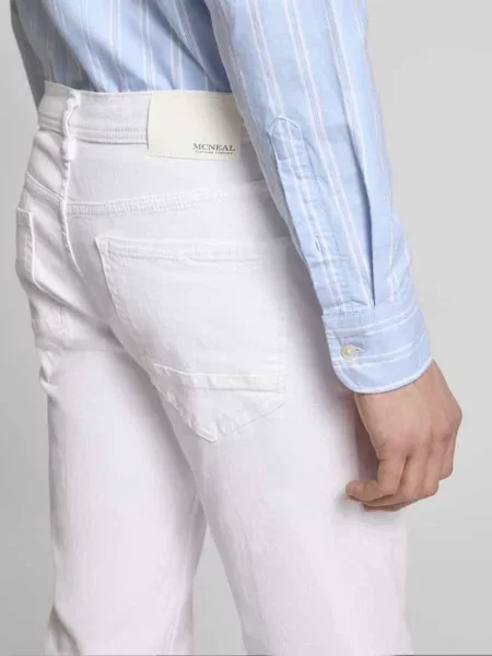 Jeansy o kroju slim fit z 5 Mcneal białe