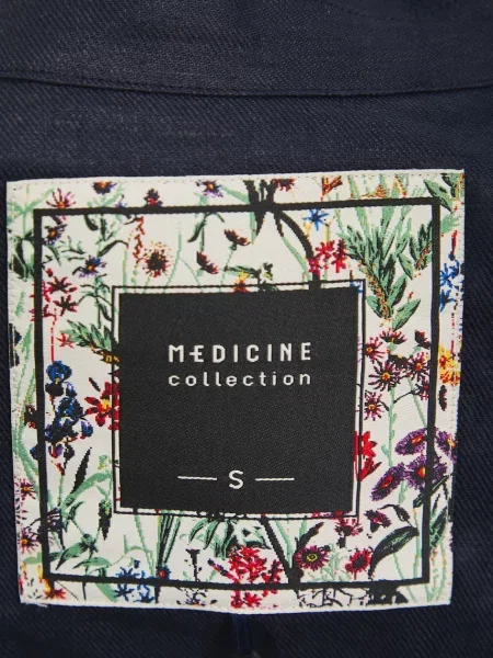 Бомбер Medicine